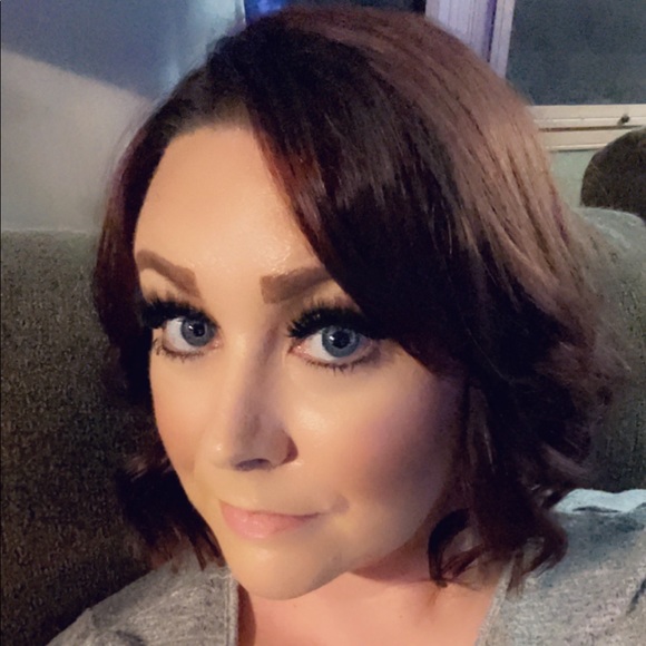 Meet your Posher, Kara - Picture 3 of 3